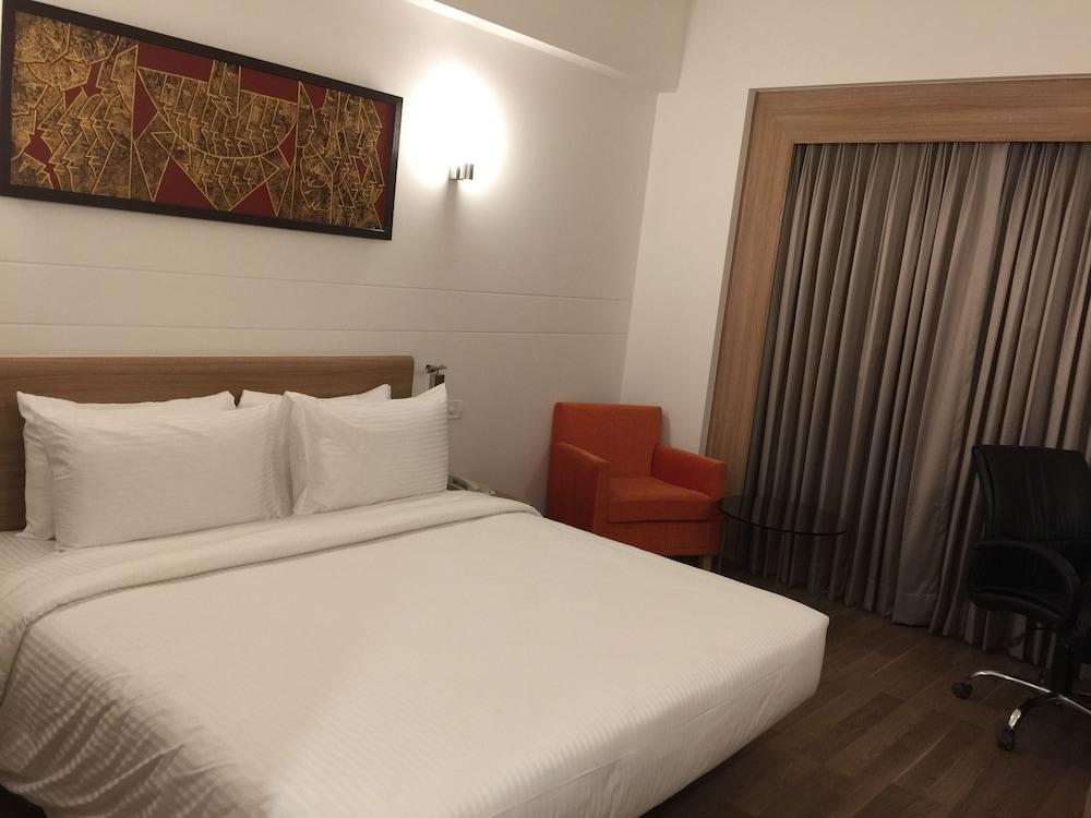 Lemon Tree Hotel, Sector 60, Gurugram Gurgaon Ngoại thất bức ảnh
