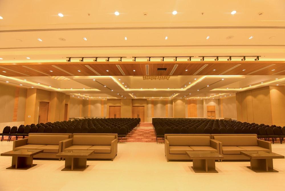Lemon Tree Hotel, Sector 60, Gurugram Gurgaon Ngoại thất bức ảnh