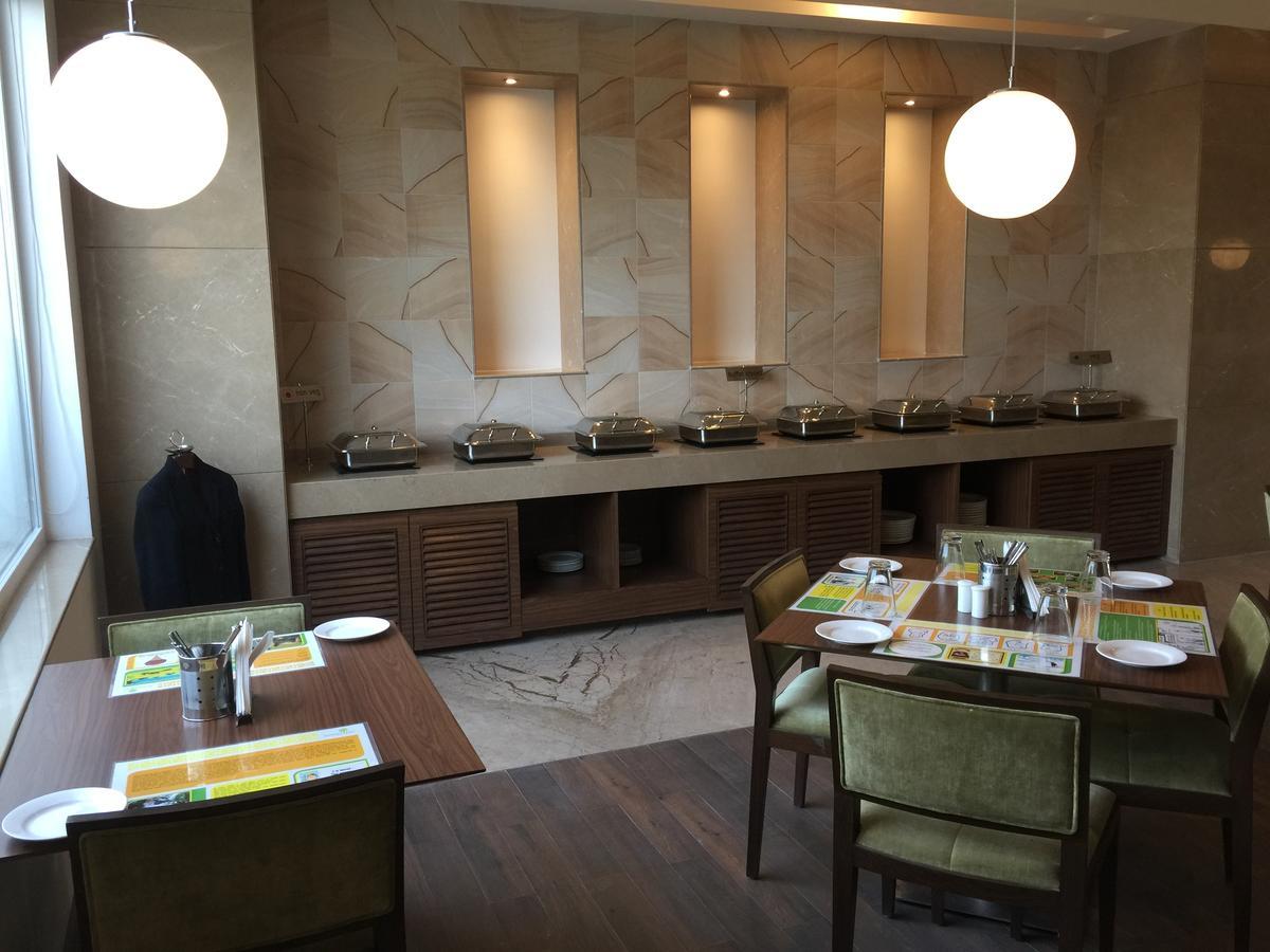 Lemon Tree Hotel, Sector 60, Gurugram Gurgaon Ngoại thất bức ảnh